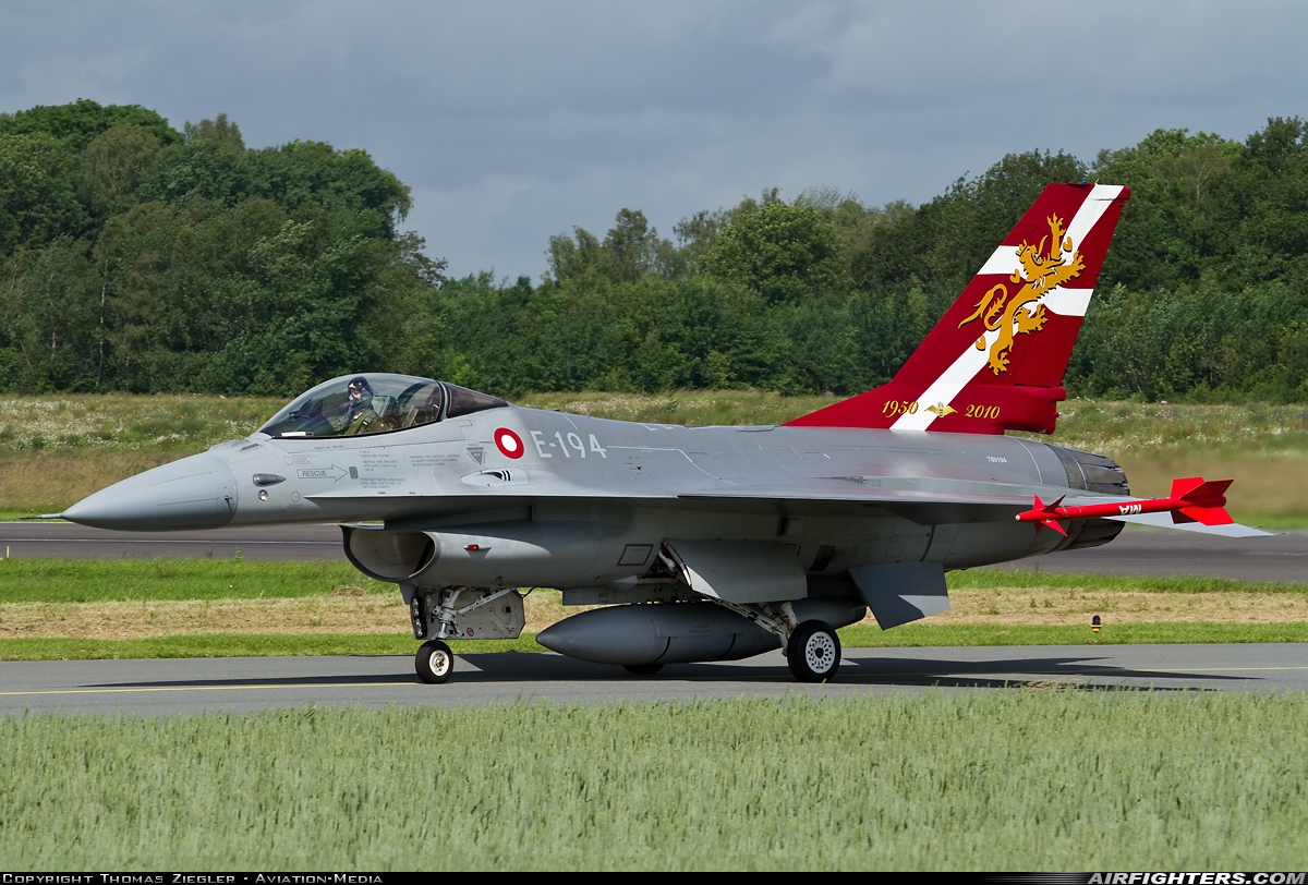 Denmark - Air Force General Dynamics F-16AM Fighting Falcon E-194 at Florennes (EBFS), Belgium