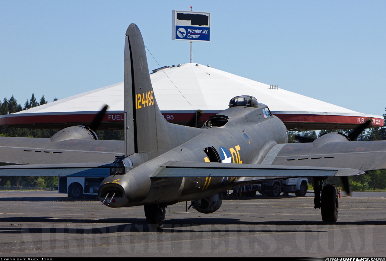Private - Liberty Foundation Boeing B-17G Flying Fortress (299P) N3703G at Portland - Portland-Hillsboro (HIO), USA