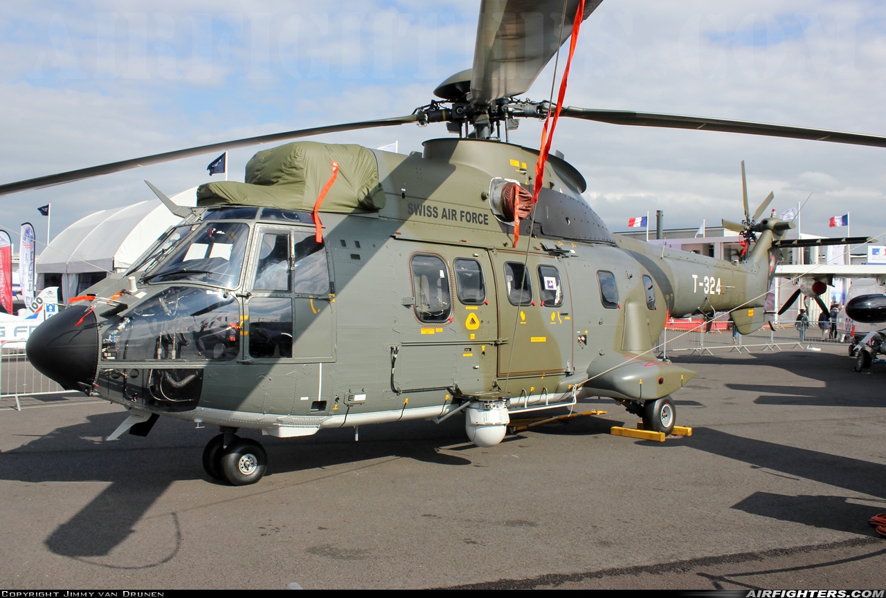 Switzerland - Air Force Aerospatiale AS-332M1 Super Puma T-324 at Paris - Le Bourget (LBG / LFPB), France