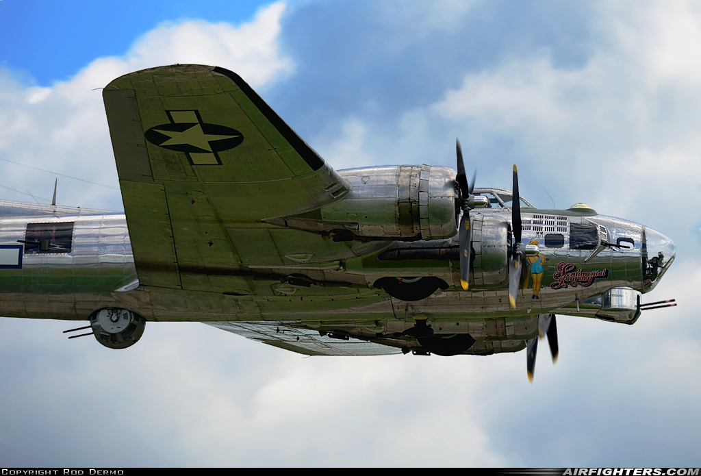 Private - Commemorative Air Force Boeing B-17G Flying Fortress (299P) N9323Z at St. Thomas - Municipal (YQS / CYQS), Canada