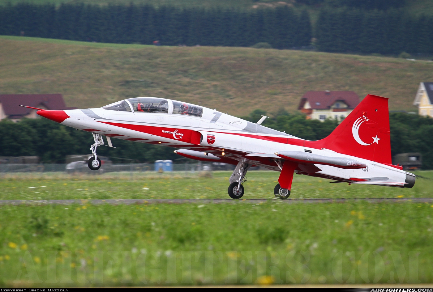 Türkiye - Air Force Canadair NF-5B-2000 (CL-226) 69-4001 at Zeltweg (LOXZ), Austria