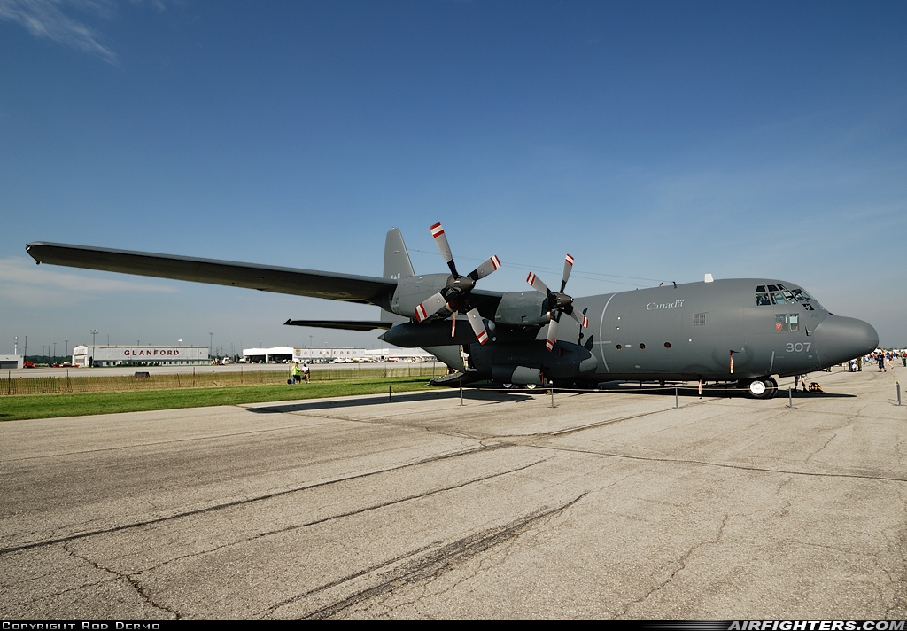 Canada - Air Force Lockheed CC-130E Hercules (L-382) 130307 at Hamilton (YHM / CYHM), Canada