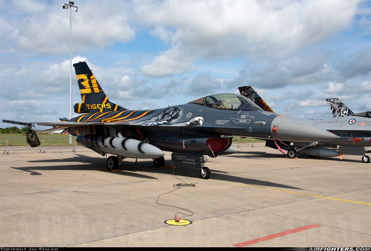 Belgium - Air Force General Dynamics F-16AM Fighting Falcon FA-87 at Florennes (EBFS), Belgium