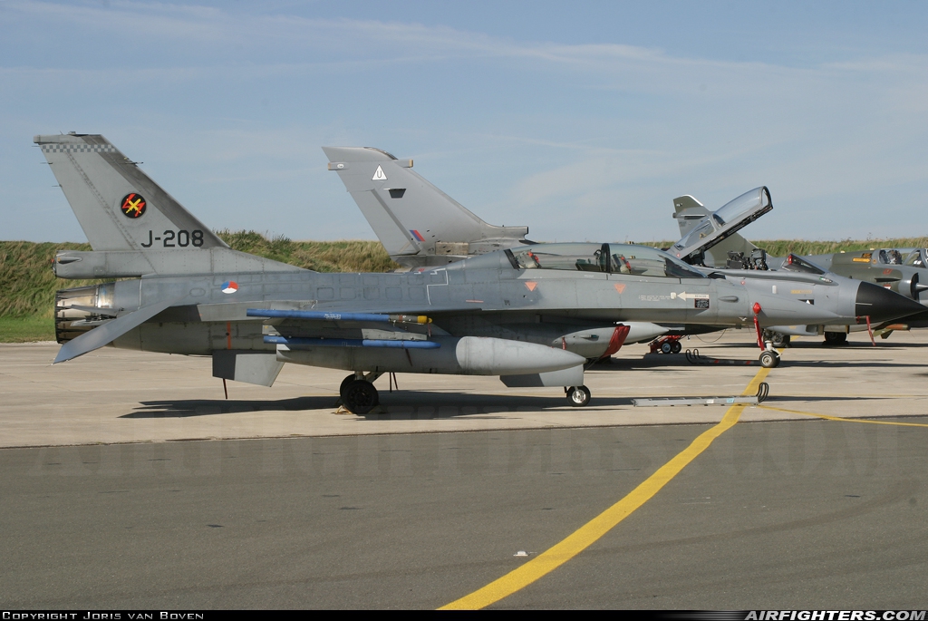 Netherlands - Air Force General Dynamics F-16AM Fighting Falcon J-208 at Orleans-Bricy (ORE / LFOJ), France