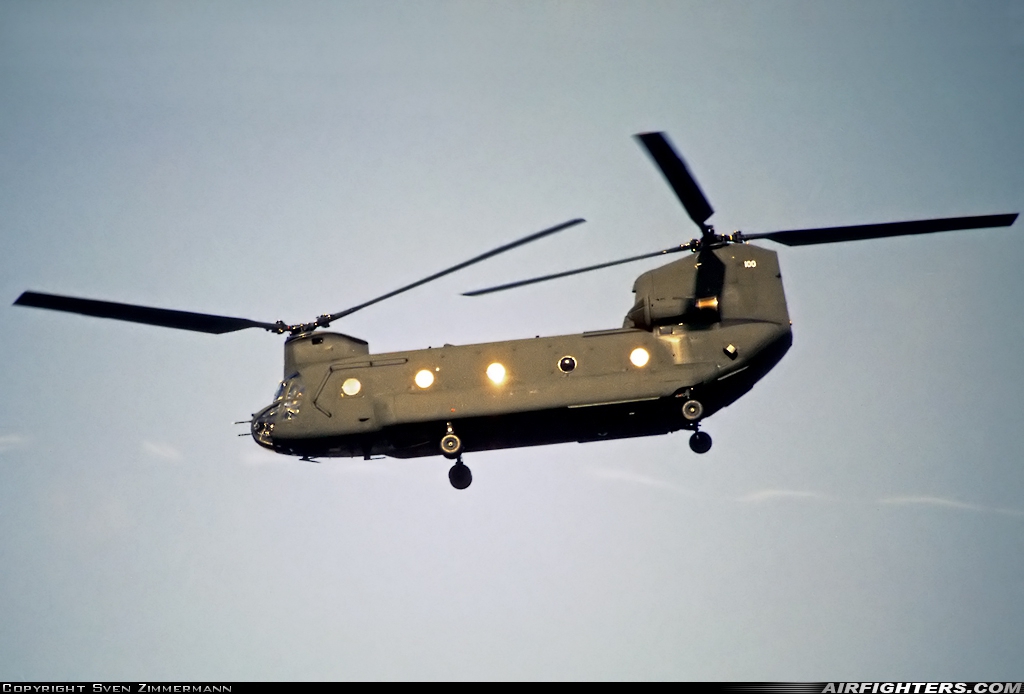 USA - Army Boeing Vertol CH-47D Chinook 88-00100 at Zurich (- Kloten) (ZRH / LSZH), Switzerland