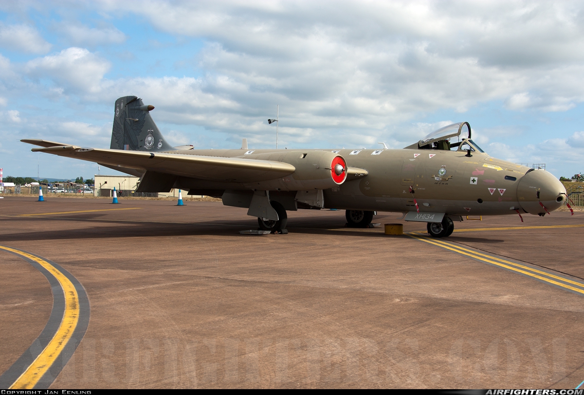 Private English Electric Canberra PR9 G-OMHD at Fairford (FFD / EGVA), UK