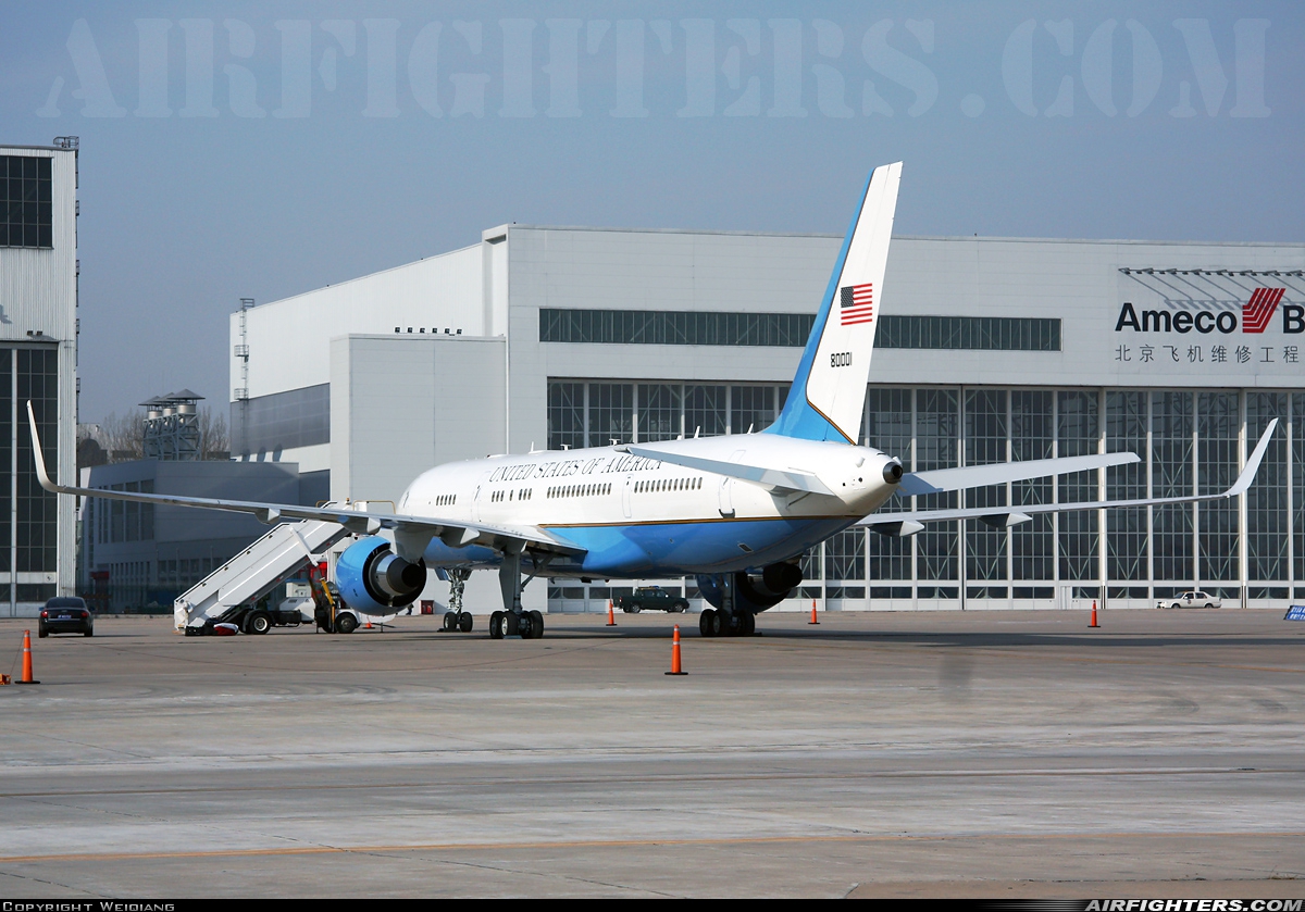 USA - Air Force Boeing C-32A 98-0001 at Beijing - Capital (PEK / ZBAA), China