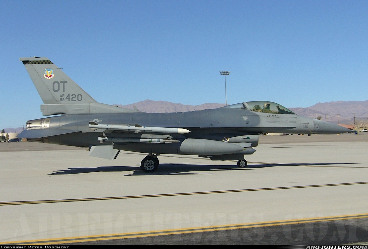USA - Air Force General Dynamics F-16C Fighting Falcon 88-0420 at Las Vegas - Nellis AFB (LSV / KLSV), USA