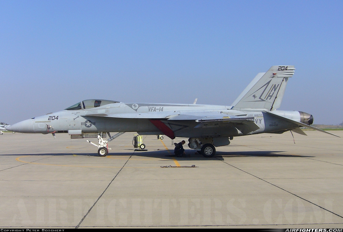 USA - Navy Boeing F/A-18E Super Hornet 166432 at Lemoore - NAS / Reeves Field (NLC), USA