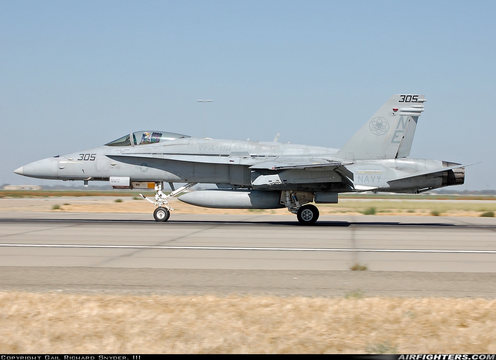 USA - Navy McDonnell Douglas F/A-18C Hornet 164719 at Lemoore - NAS / Reeves Field (NLC), USA