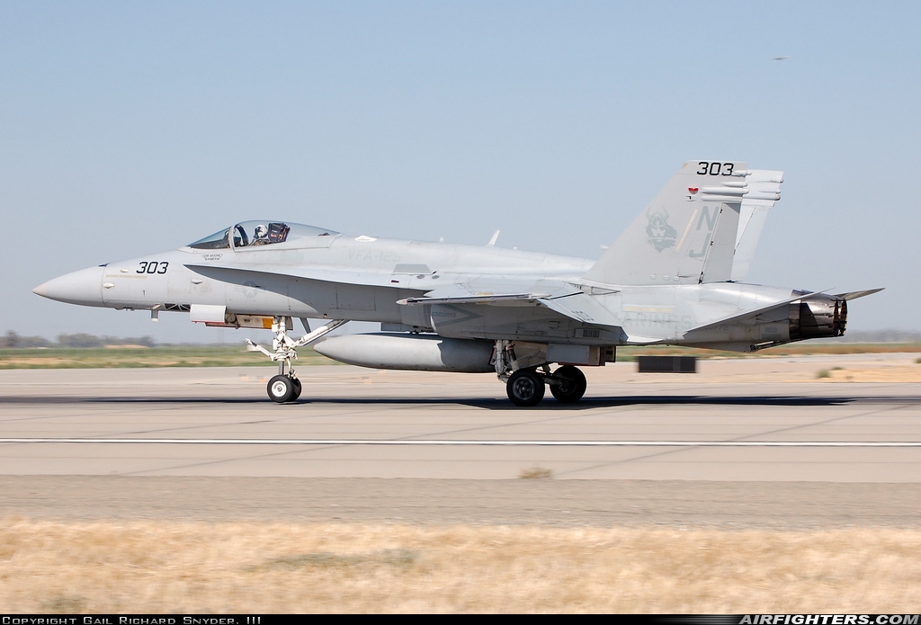 USA - Navy McDonnell Douglas F/A-18C Hornet 163772 at Lemoore - NAS / Reeves Field (NLC), USA