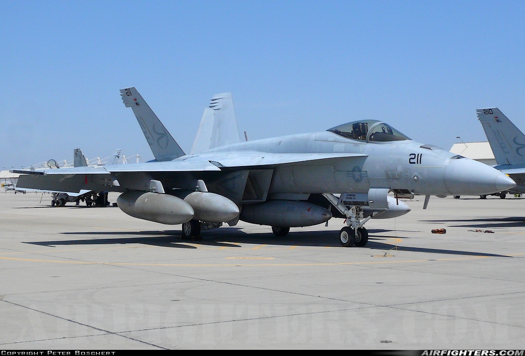 USA - Navy Boeing F/A-18E Super Hornet 165908 at Lemoore - NAS / Reeves Field (NLC), USA