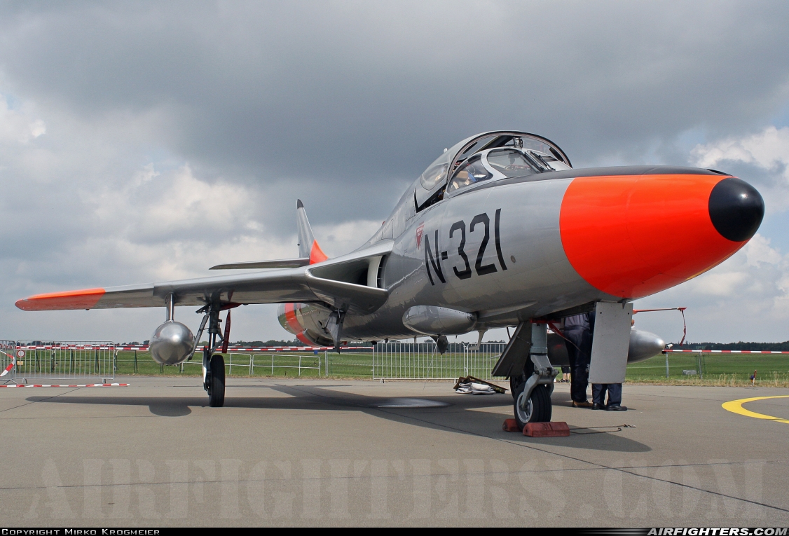 Private - DHHF - Dutch Hawker Hunter Foundation Hawker Hunter T8C G-BWGL at Nordholz (- Cuxhaven) (NDZ / ETMN), Germany