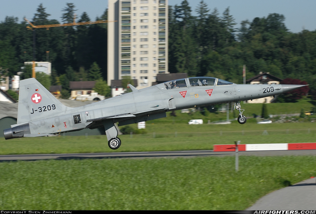 Switzerland - Air Force Northrop F-5F Tiger II J-3209 at Emmen (EML / LSME), Switzerland