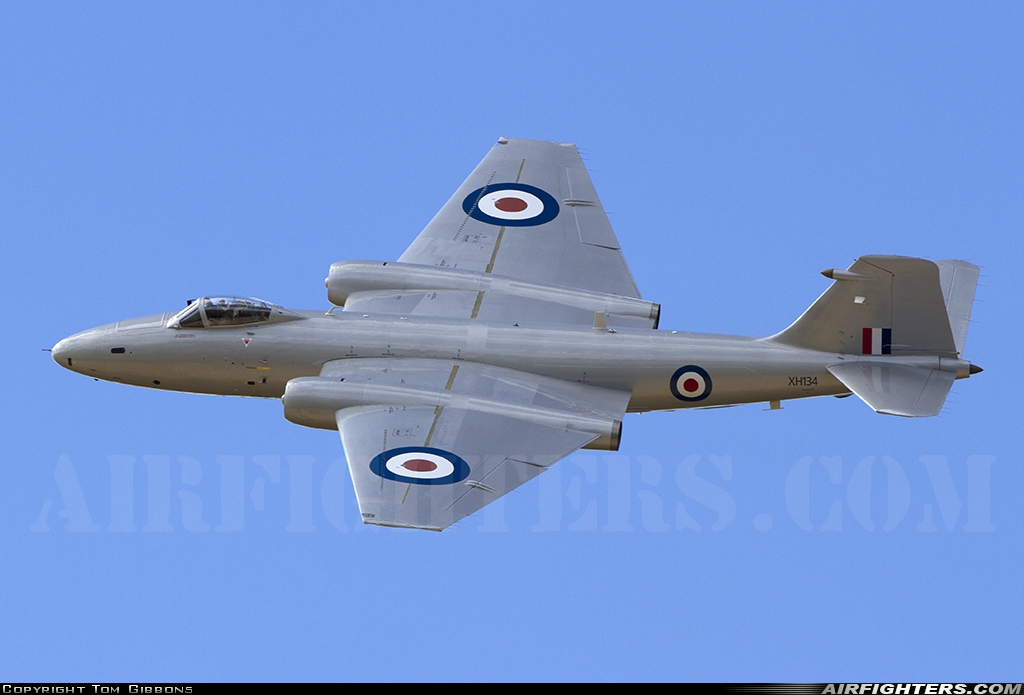 Private - Midair Squadron English Electric Canberra PR9 G-OMHD at Kemble (EGBP), UK