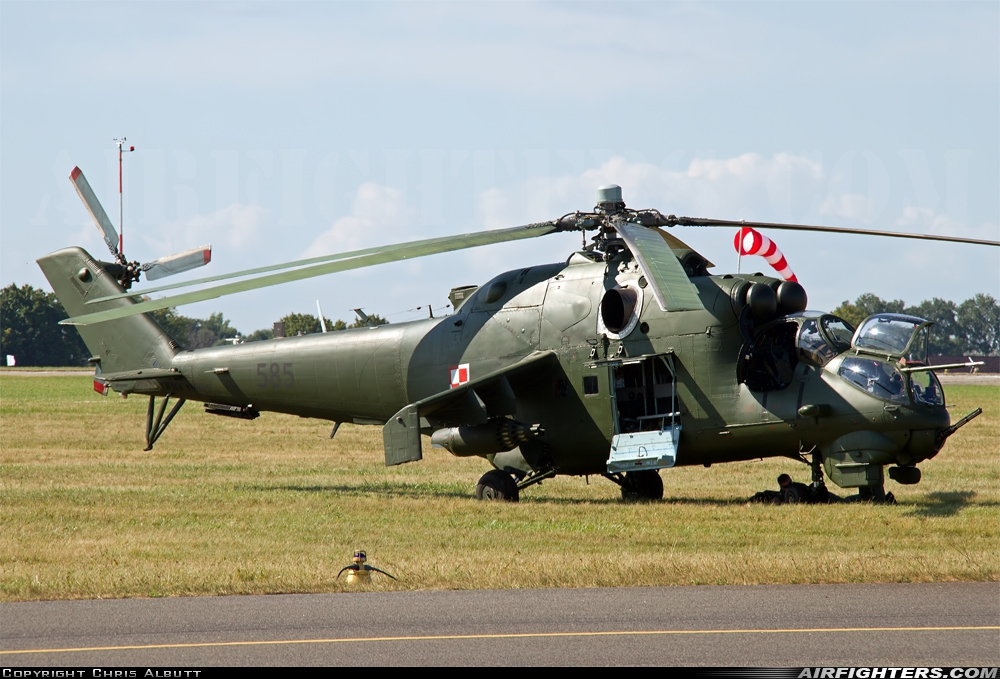 Poland - Army Mil Mi-24D 585 at Radom - Sadkow (EPRA), Poland