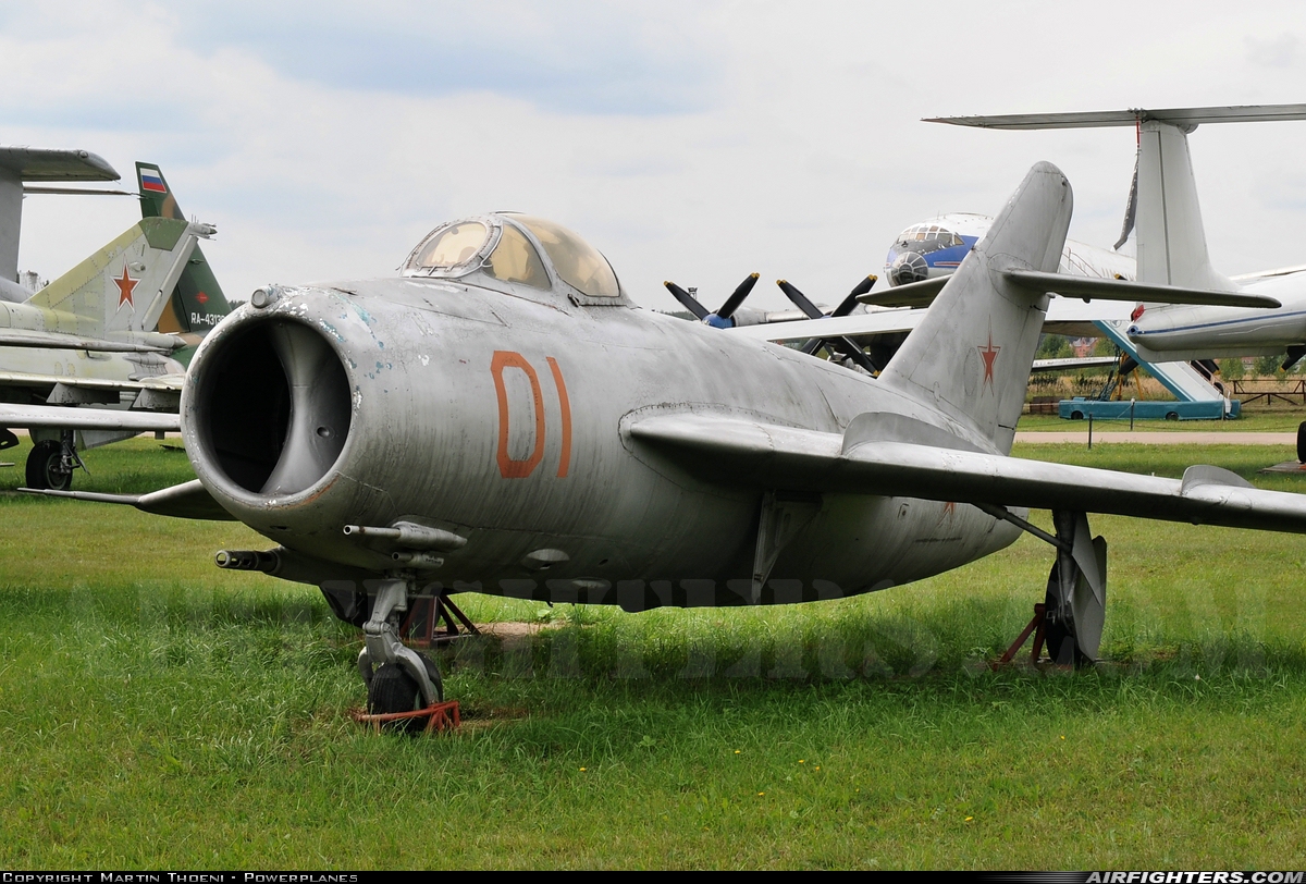 Russia - Air Force Mikoyan-Gurevich MiG-17 01 RED at Monino, Russia