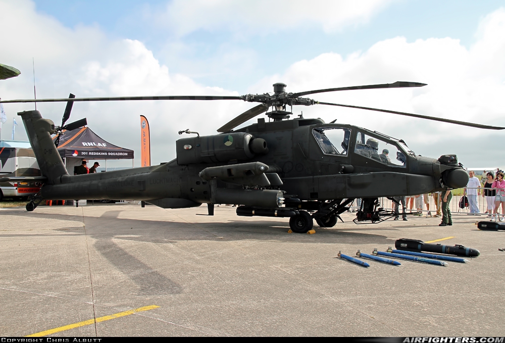 Netherlands - Air Force Boeing AH-64DN Apache Longbow Q-16 at Culdrose (EGDR), UK
