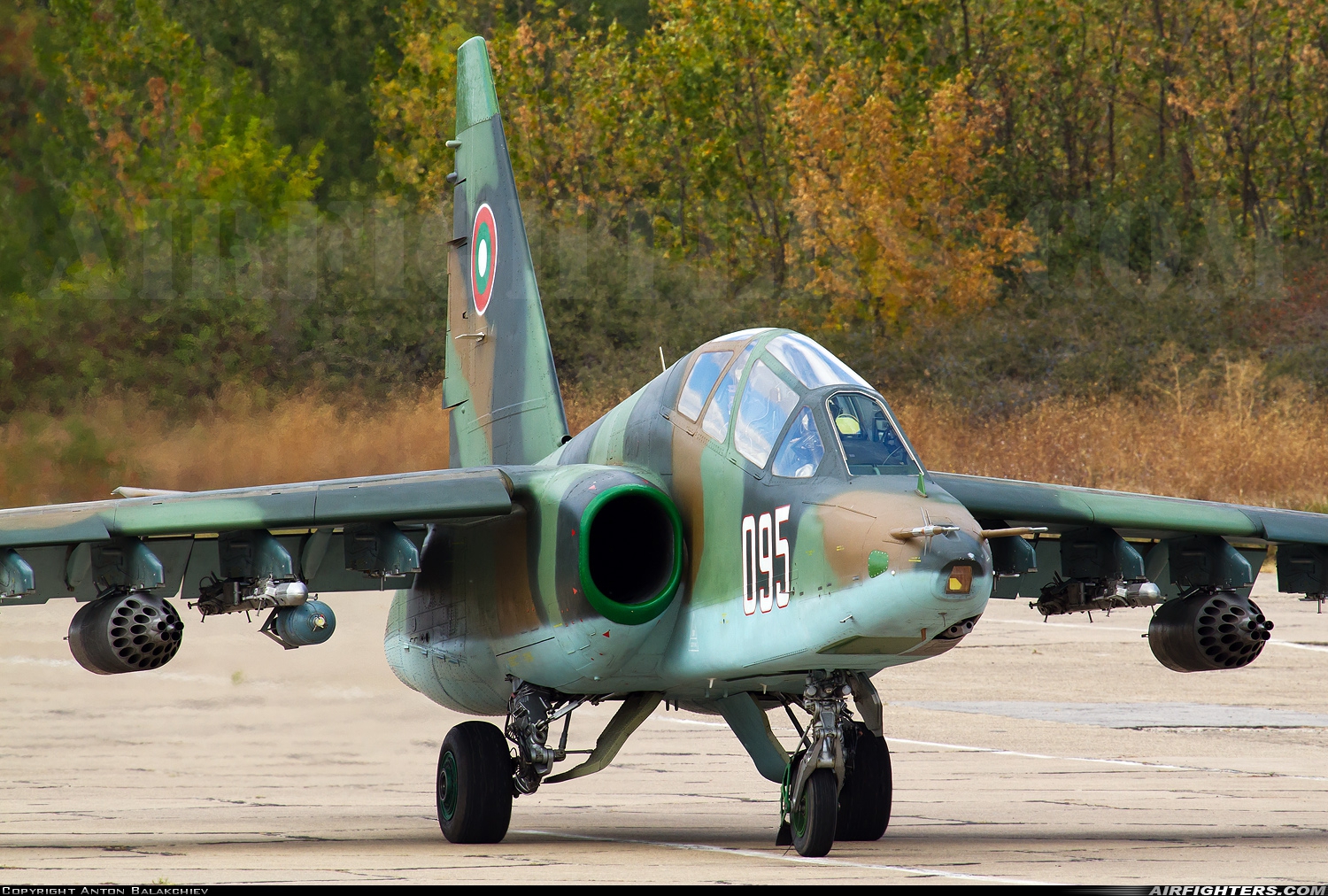 Bulgaria - Air Force Sukhoi Su-25UBK 095 at Bezmer (LBIA / JAM), Bulgaria