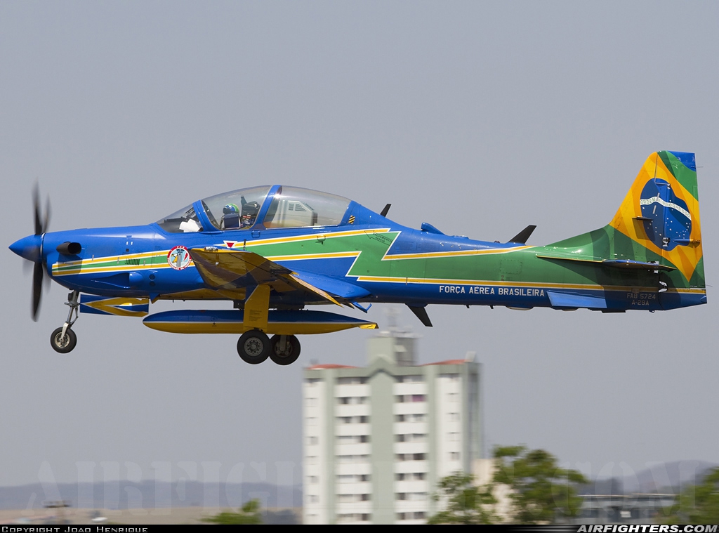 Brazil - Air Force Embraer A-29A Super Tucano 5724 at Bauru (BAU / SBBU), Brazil