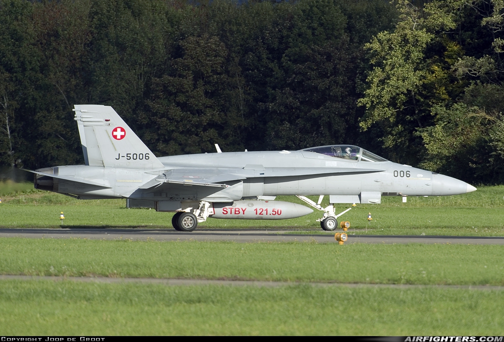 Switzerland - Air Force McDonnell Douglas F/A-18C Hornet J-5006 at Payerne (LSMP), Switzerland