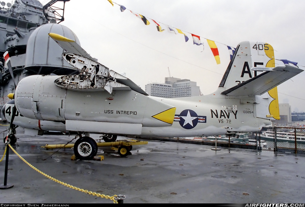USA - Navy Grumman TS-2A Tracker (G-121) 133264 at Off-Airport - New York, USA