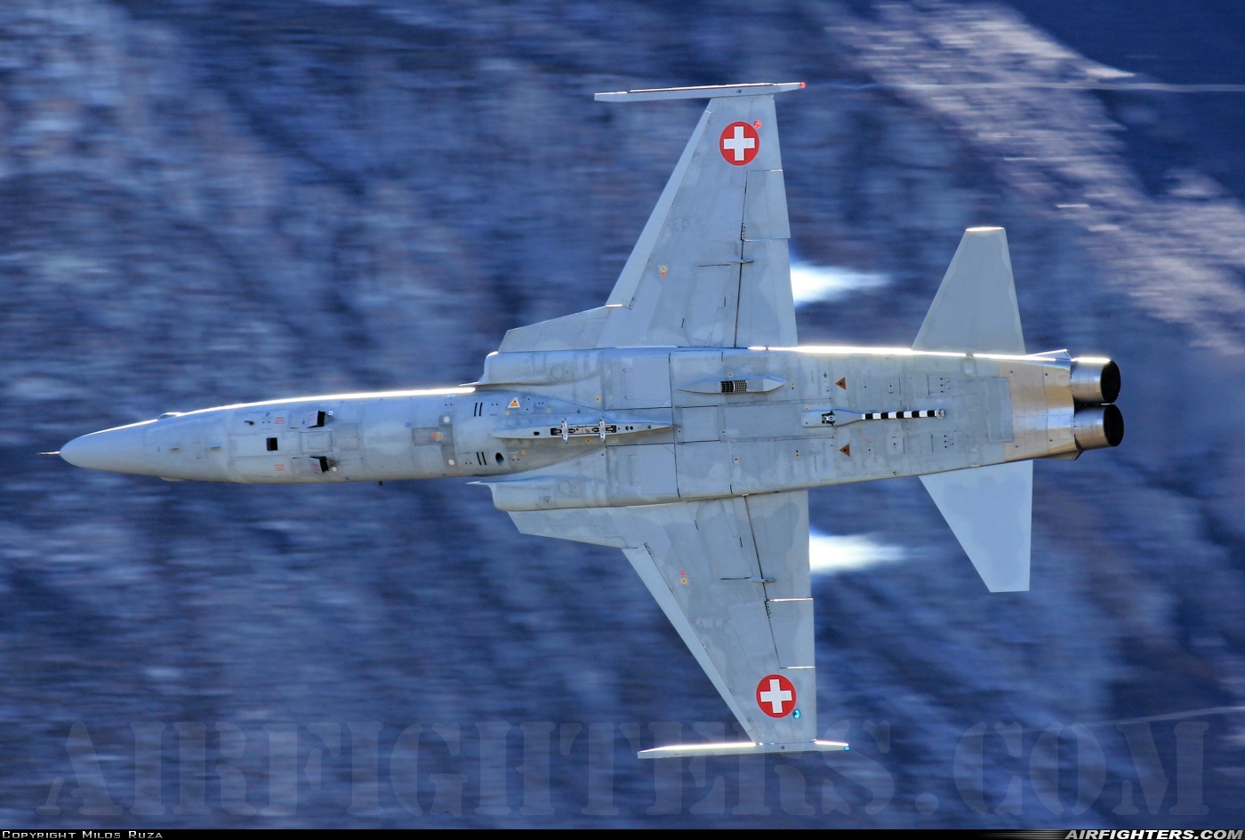 Switzerland - Air Force Northrop F-5E Tiger II J-3092 at Off-Airport - Axalp, Switzerland