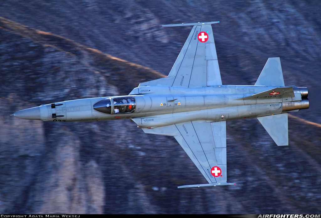 Switzerland - Air Force Northrop F-5E Tiger II J-3033 at Off-Airport - Axalp, Switzerland