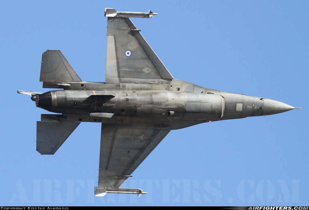 Greece - Air Force General Dynamics F-16D Fighting Falcon 609 at Larissa (LRA / LGLR), Greece