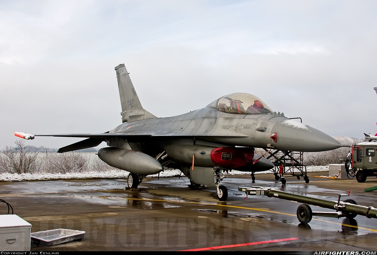 Italy - Air Force General Dynamics F-16A/ADF Fighting Falcon MM7242 at Florennes (EBFS), Belgium