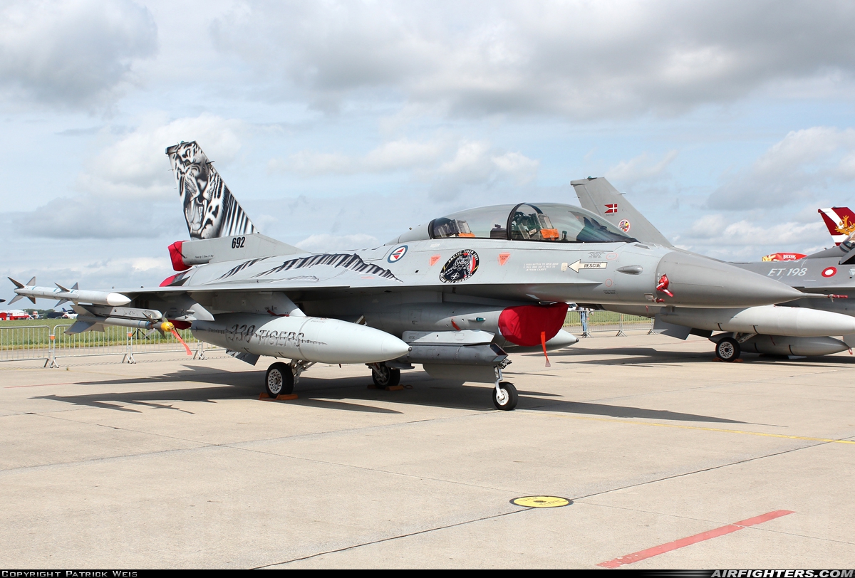 Norway - Air Force General Dynamics F-16BM Fighting Falcon 692 at Florennes (EBFS), Belgium