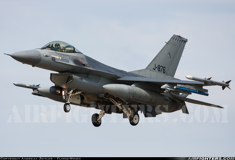 Netherlands - Air Force General Dynamics F-16AM Fighting Falcon J-876 at Fairford (FFD / EGVA), UK