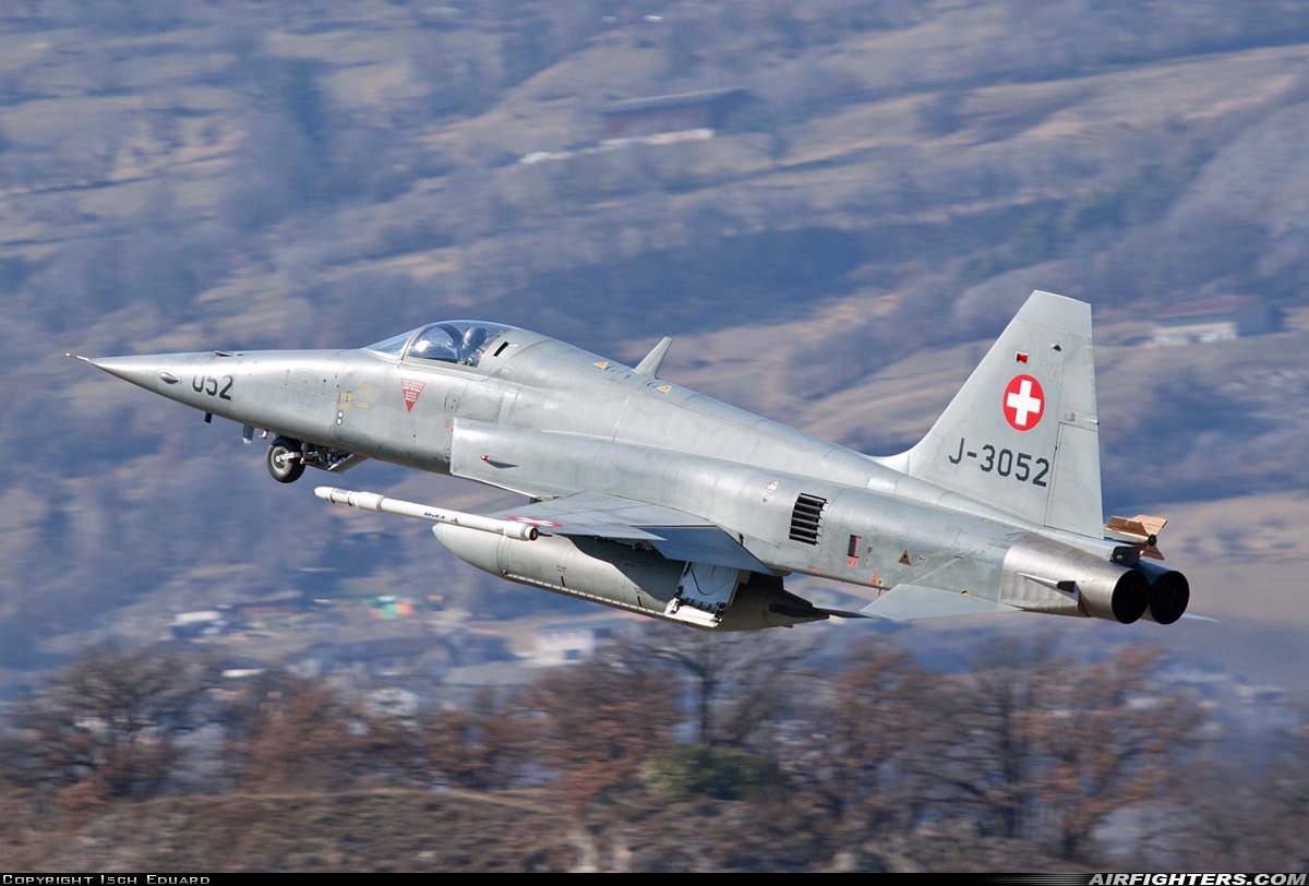 Switzerland - Air Force Northrop F-5E Tiger II J-3052 at Sion (- Sitten) (SIR / LSGS / LSMS), Switzerland
