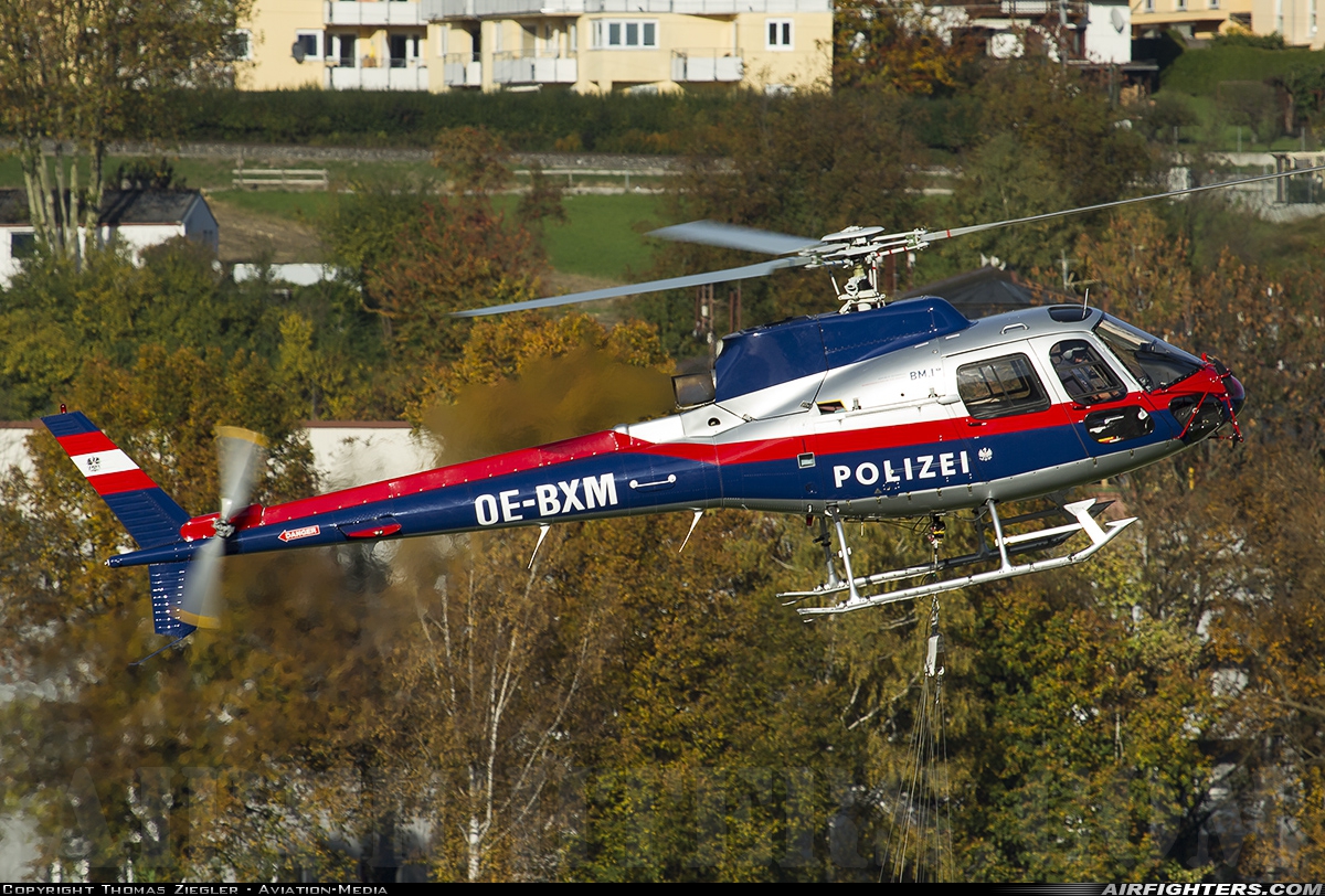 Austria - Police Aerospatiale AS-350B1 Ecureuil OE-BXM at Innsbruck - Kranebitten (INN / LOWI), Austria