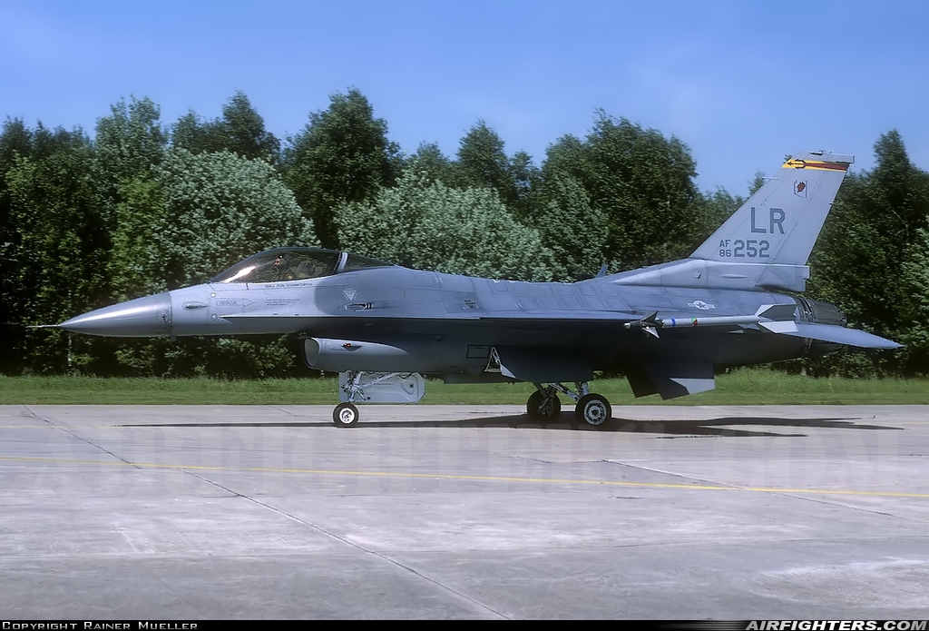 USA - Air Force General Dynamics F-16C Fighting Falcon 86-0252 at Rostock - Laage (RLG / ETNL), Germany