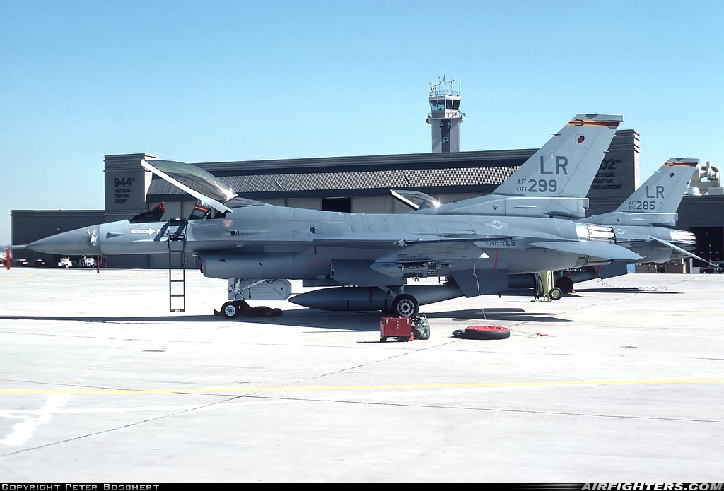 USA - Air Force General Dynamics F-16C Fighting Falcon 86-0299 at Glendale (Phoenix) - Luke AFB (LUF / KLUF), USA