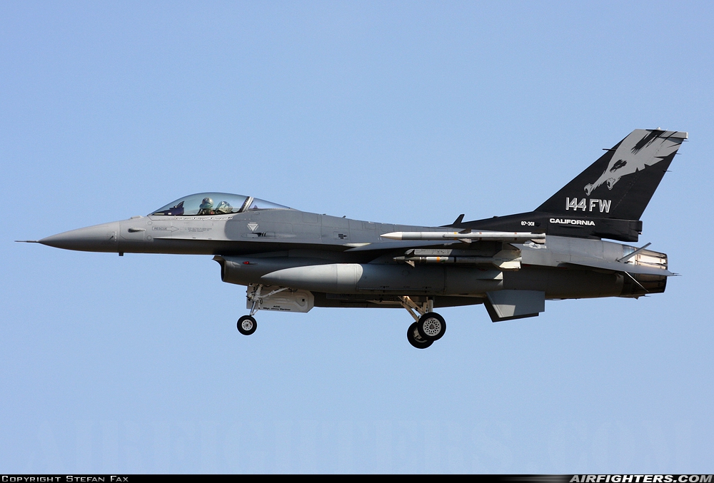 USA - Air Force General Dynamics F-16C Fighting Falcon 87-0301 at Fresno - Yosemite International (Air Terminal) (FAT / KFAT), USA