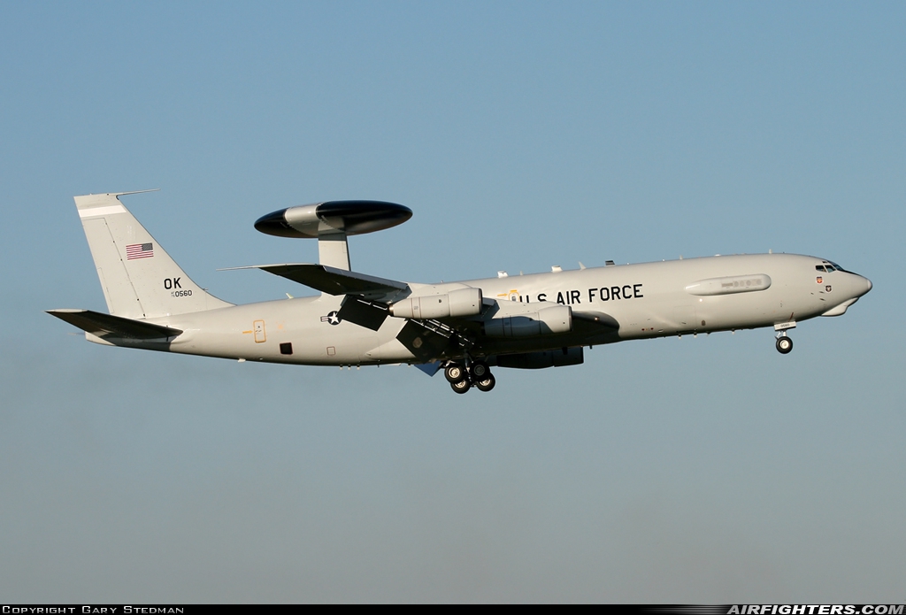 USA - Air Force Boeing E-3B Sentry (707-300) 75-0560 at Mildenhall (MHZ / GXH / EGUN), UK