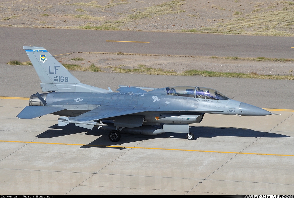 USA - Air Force General Dynamics F-16D Fighting Falcon 88-0169 at Glendale (Phoenix) - Luke AFB (LUF / KLUF), USA