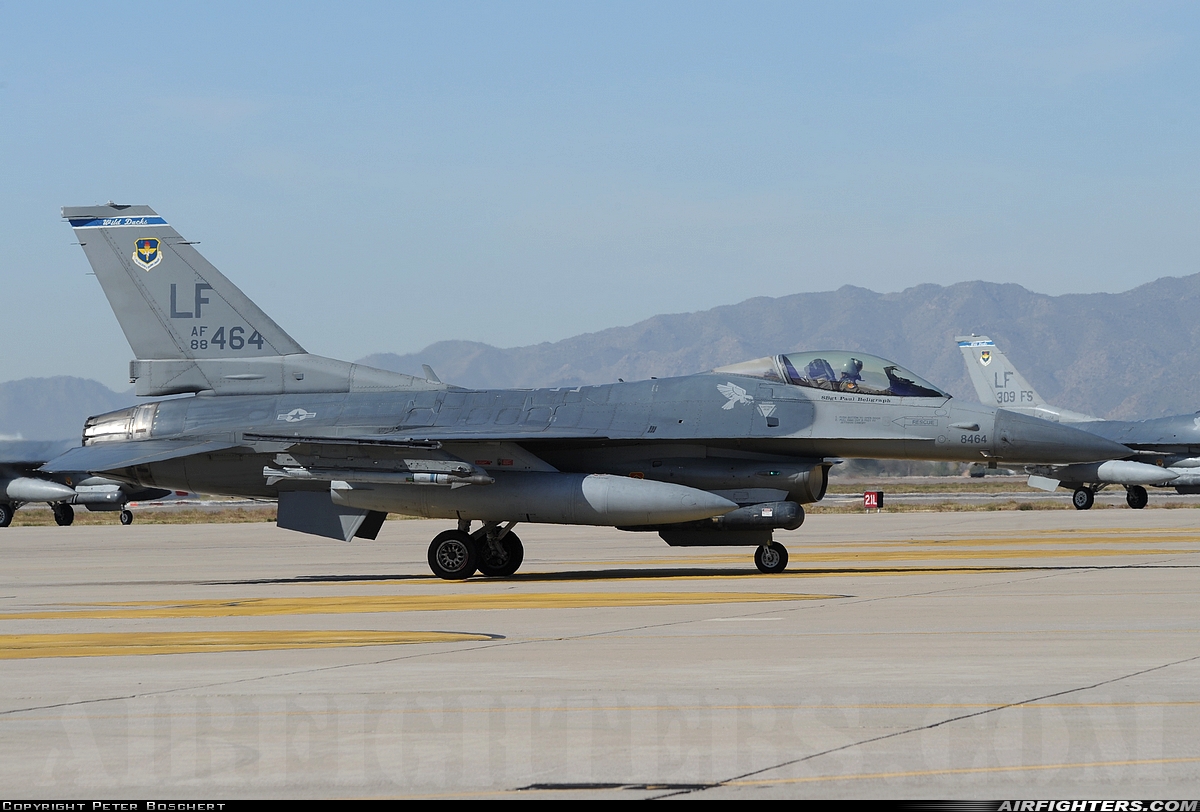 USA - Air Force General Dynamics F-16C Fighting Falcon 88-0464 at Glendale (Phoenix) - Luke AFB (LUF / KLUF), USA