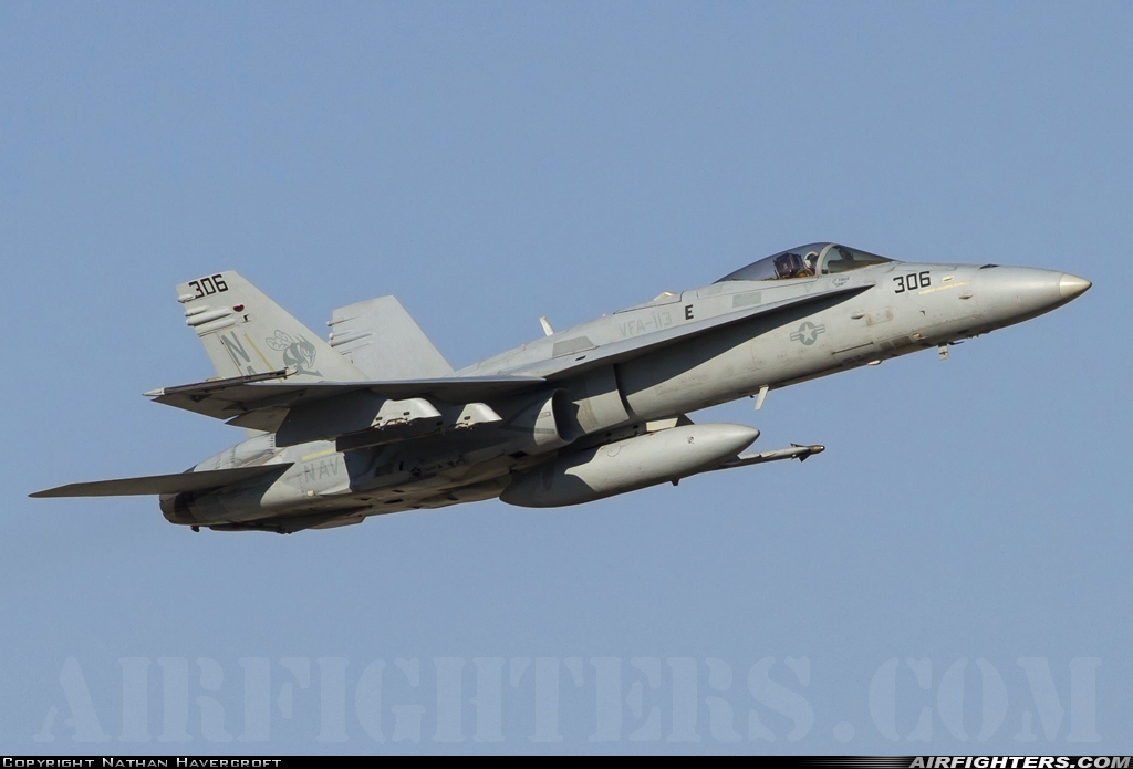 USA - Navy McDonnell Douglas F/A-18C Hornet 164686 at Palm Springs - Int. (Regional / Municipal) (PSP / KPSP), USA