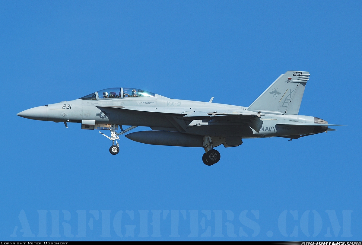 USA - Navy Boeing F/A-18F Super Hornet 166927 at Point Mugu - NAS / Naval Bases Ventura County (NTD / KNTD), USA