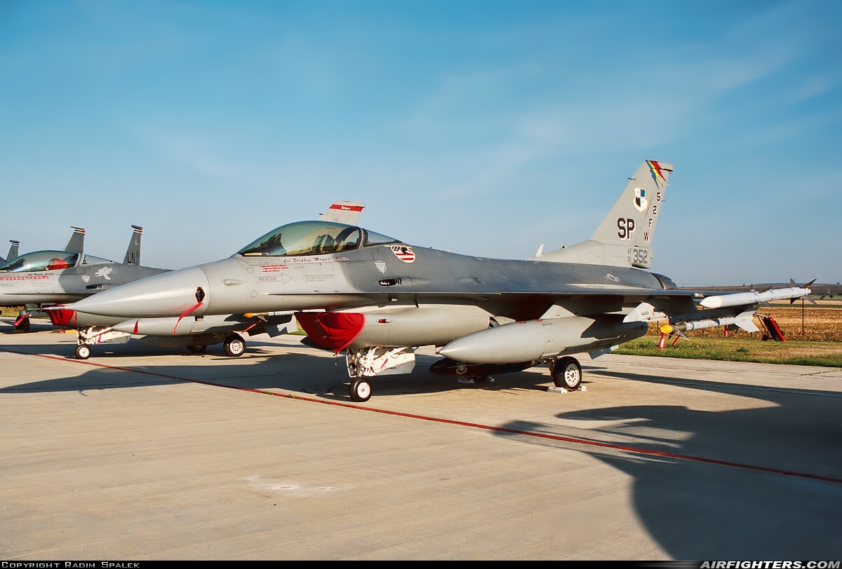 USA - Air Force General Dynamics F-16C Fighting Falcon 91-0352 at Brno - Turany (BRQ / LKTB), Czech Republic