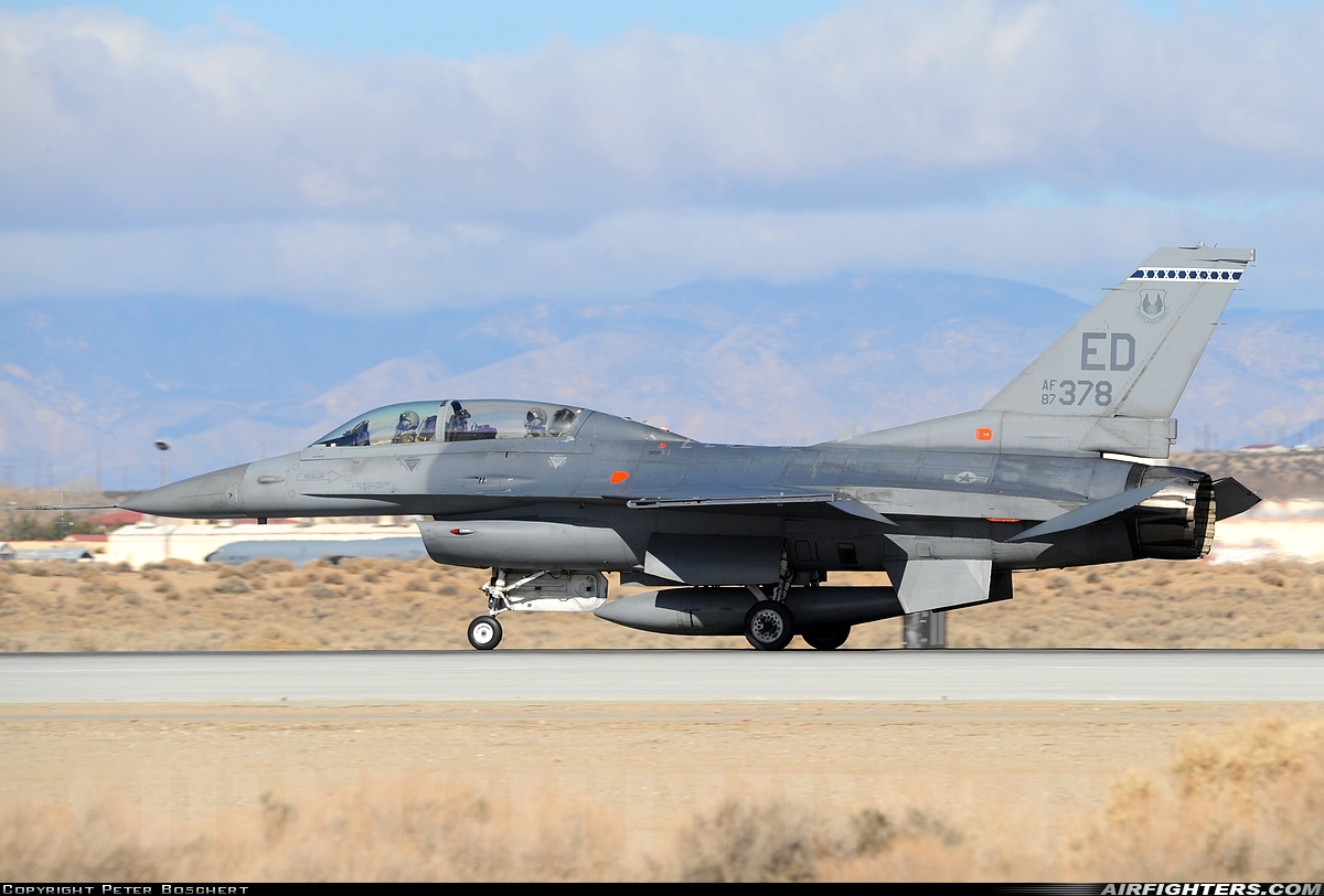 USA - Air Force General Dynamics F-16D Fighting Falcon 87-0378 at Edwards - AFB (EDW / KEDW), USA