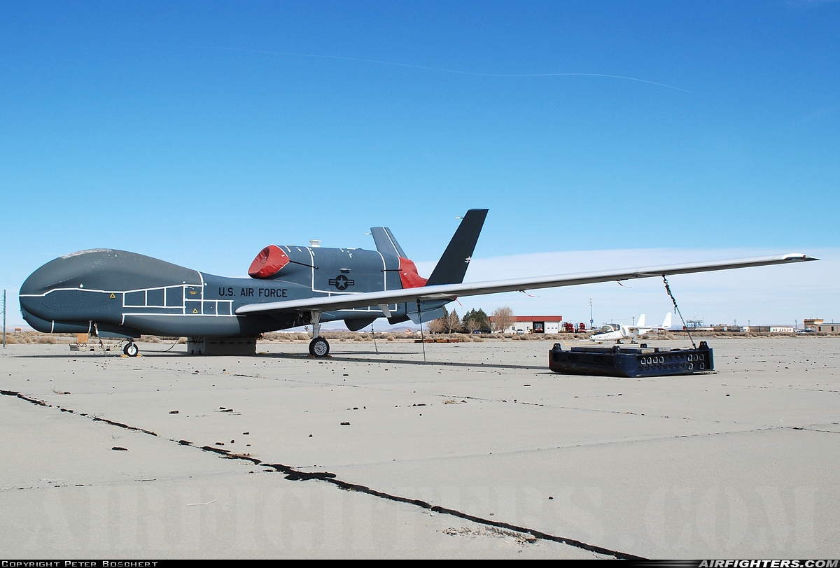 USA - Air Force Northrop Grumman RQ-4B Global Hawk 04-2016 at Edwards - AFB (EDW / KEDW), USA