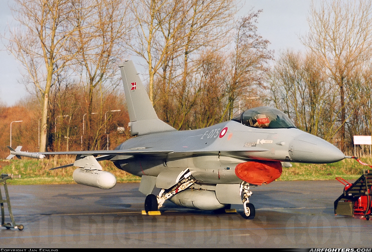 Denmark - Air Force General Dynamics F-16A Fighting Falcon E-075 at Leeuwarden (LWR / EHLW), Netherlands