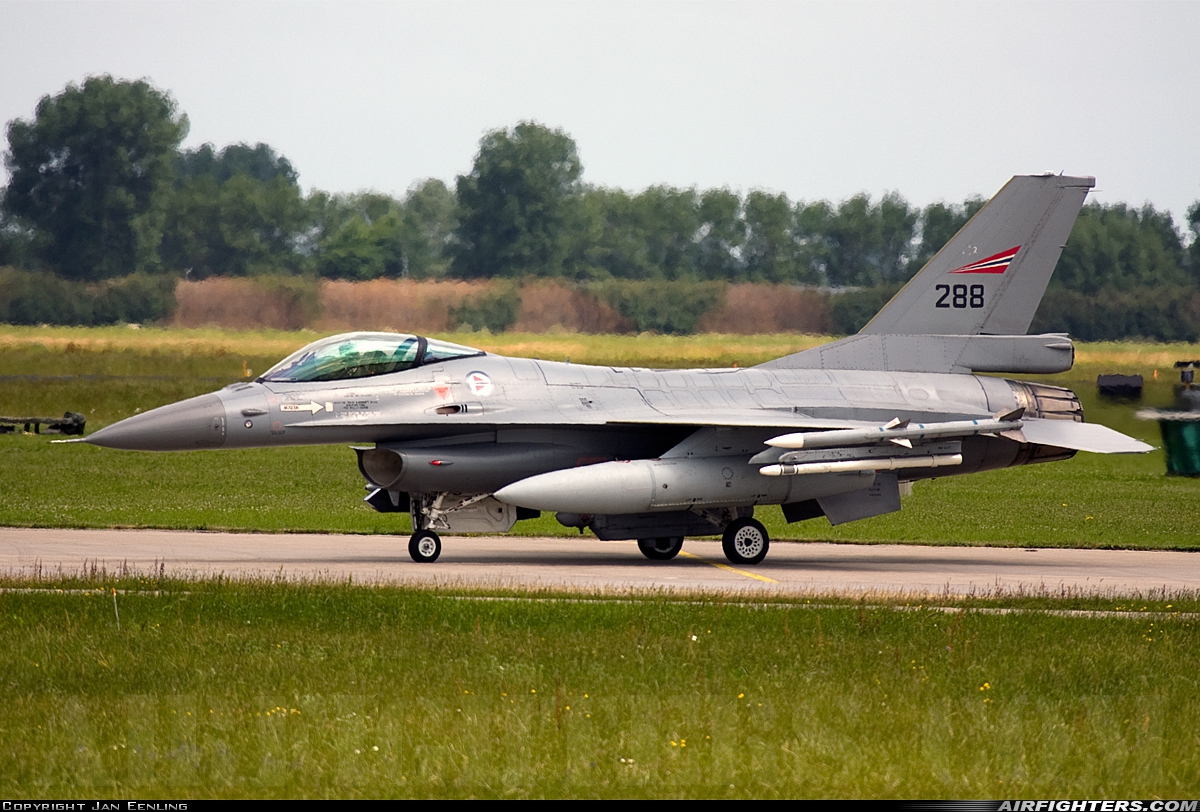 Norway - Air Force General Dynamics F-16AM Fighting Falcon 288 at Leeuwarden (LWR / EHLW), Netherlands