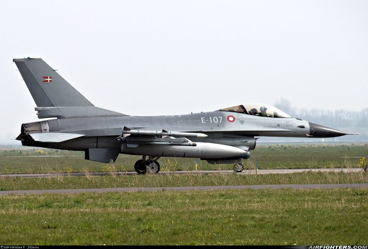 Denmark - Air Force General Dynamics F-16AM Fighting Falcon E-107 at Leeuwarden (LWR / EHLW), Netherlands