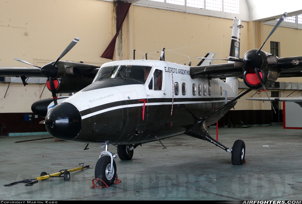Argentina - Army De Havilland Canada DHC-6-300 Twin Otter AE-263 at El Palomar (PAL / SADP), Argentina
