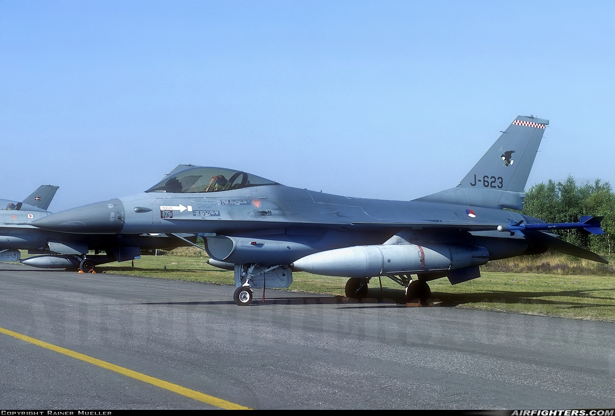 Netherlands - Air Force General Dynamics F-16A Fighting Falcon J-623 at Kleine Brogel (EBBL), Belgium